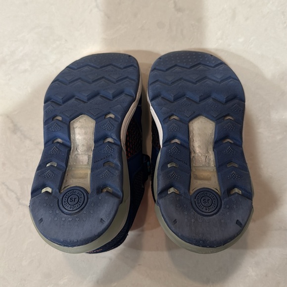 Stride Rite Made 2 Play Velcro Light Up Blue Sneakers size 8M - Picture 6 of 7